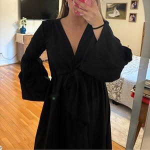 Black V-Neck Tie-Waist Women’s Dress